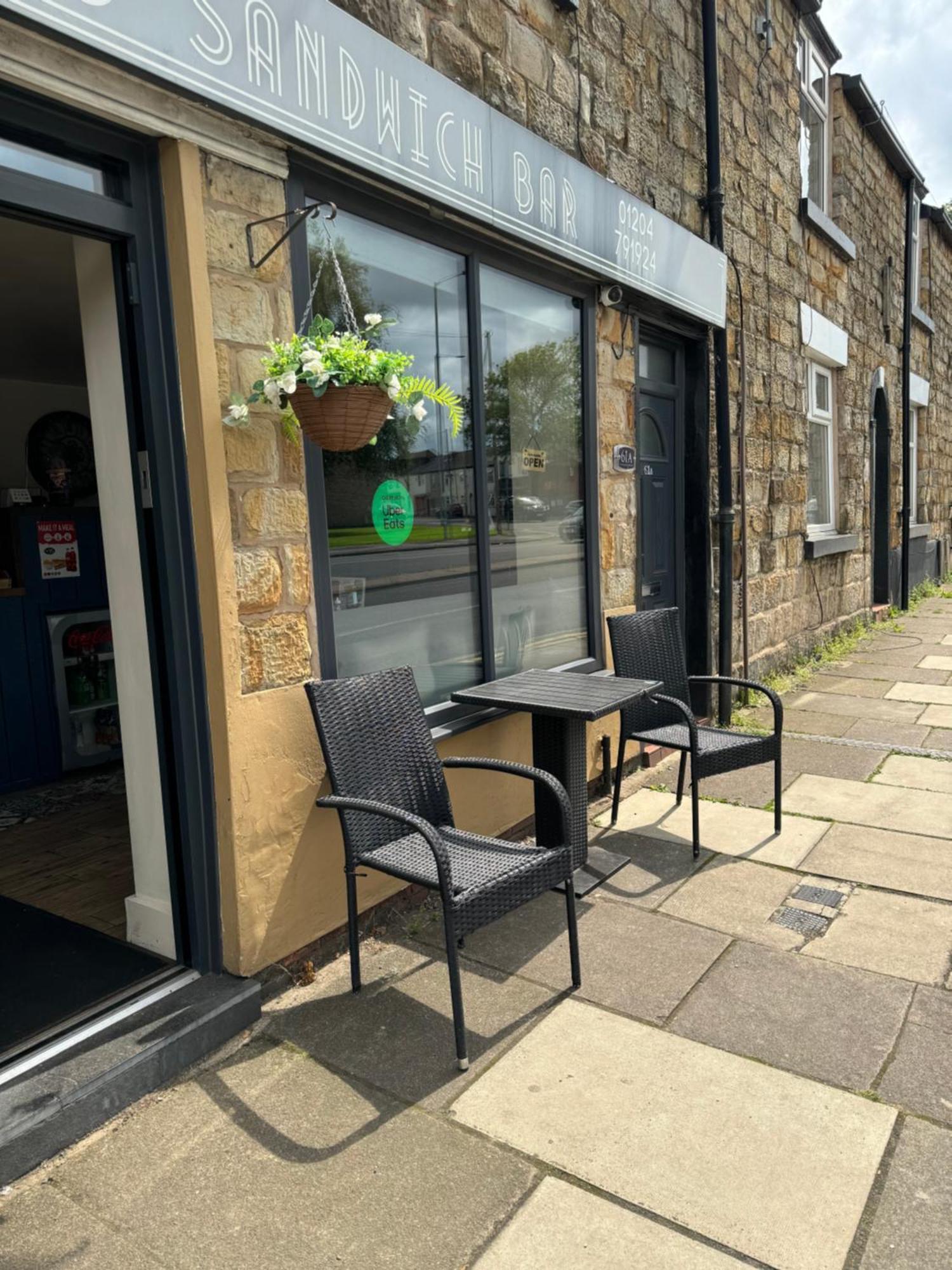 The Greens Apartment Farnworth Esterno foto